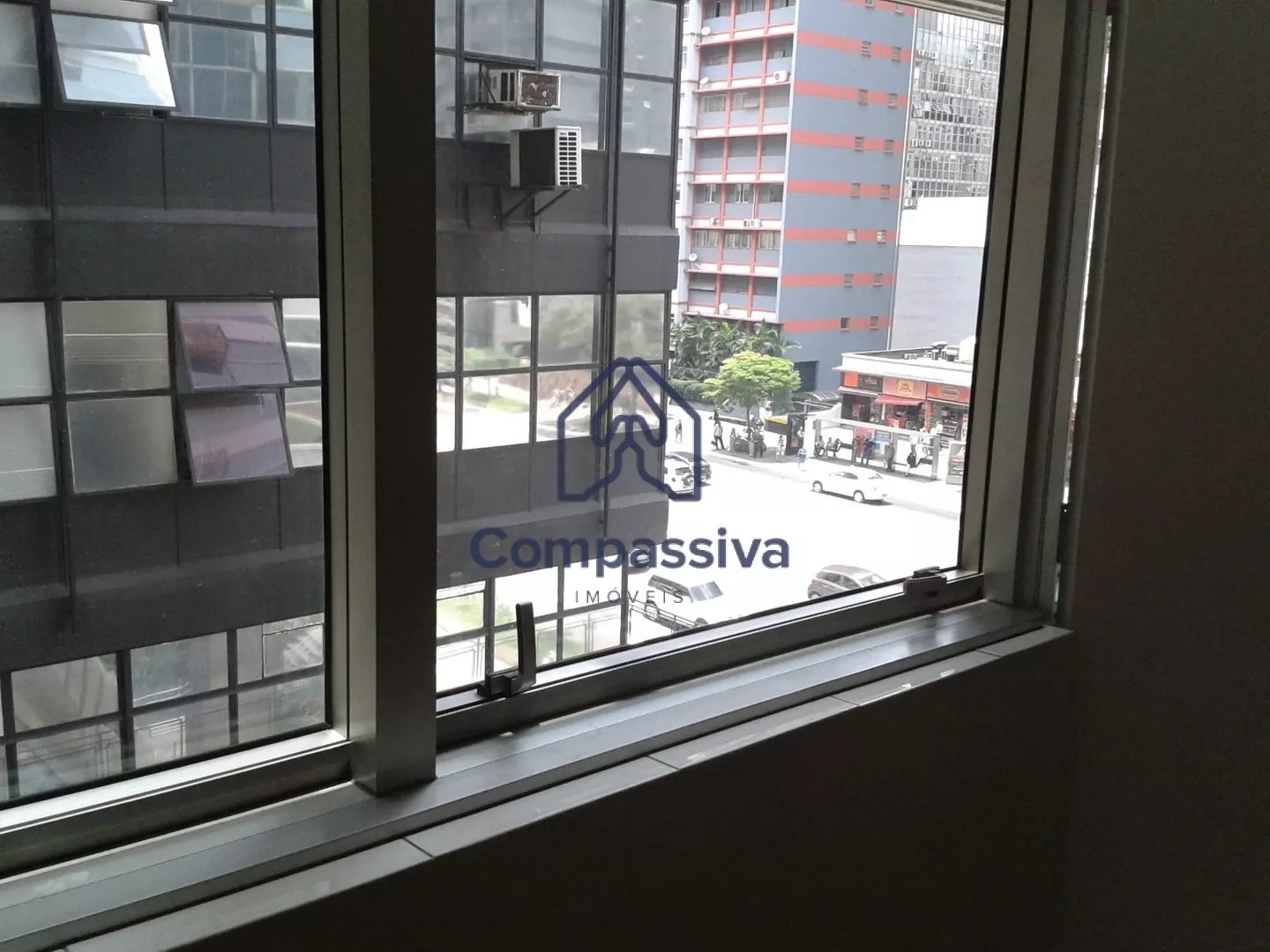 VENDE-SE Sala comercial